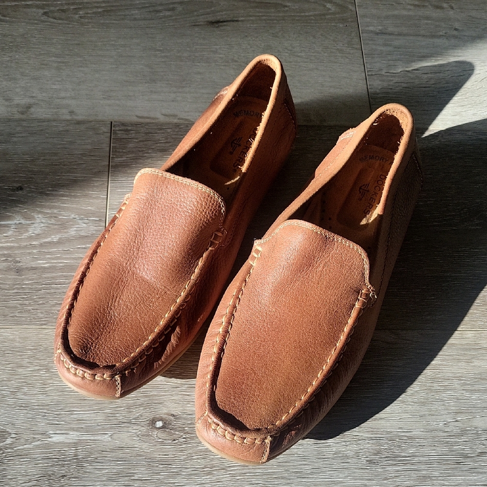 Dockers Memory Foam Leather Loafers New w/out Tags Size 9M NWOT